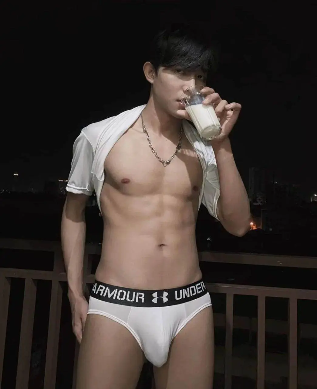 ผู้ชาย..หิวนม