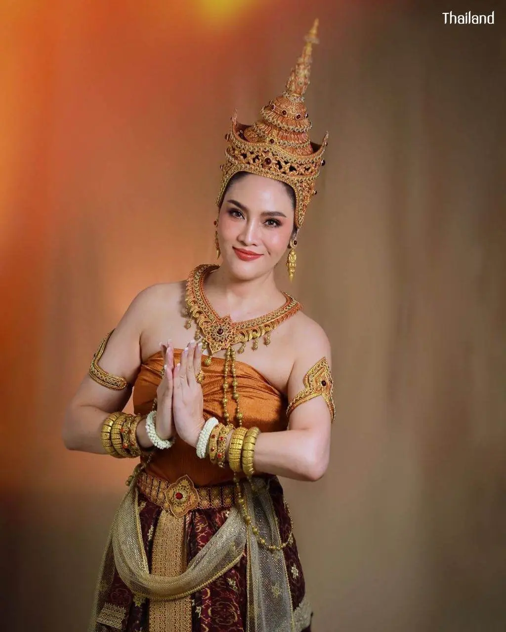 THAILAND 🇹🇭 | Nang Noppamas in Loy Krathong Festival