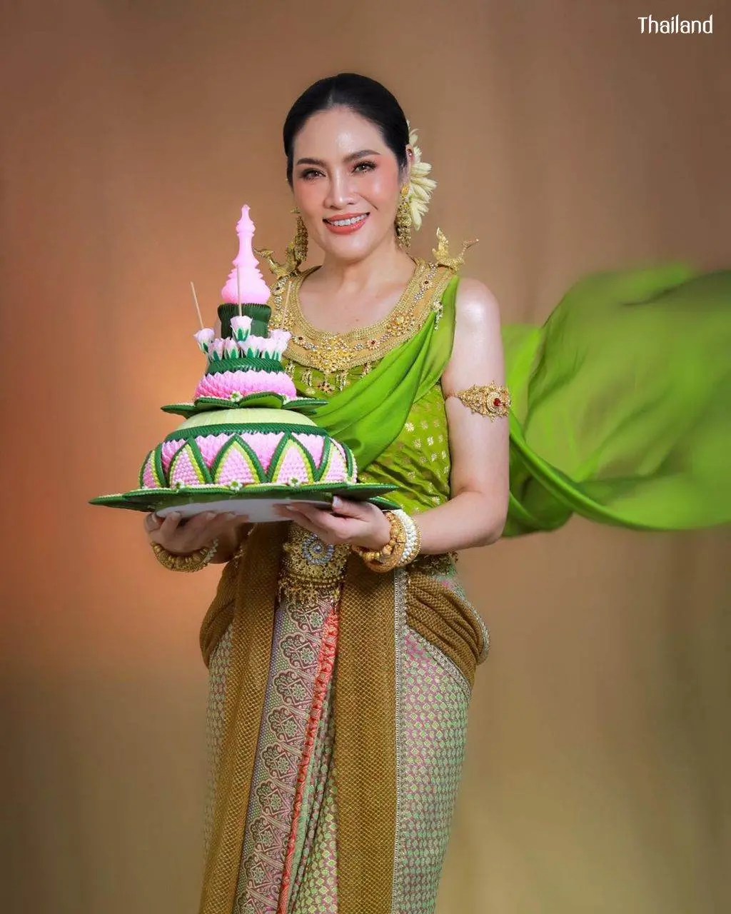 THAILAND 🇹🇭 | Nang Noppamas in Loy Krathong Festival