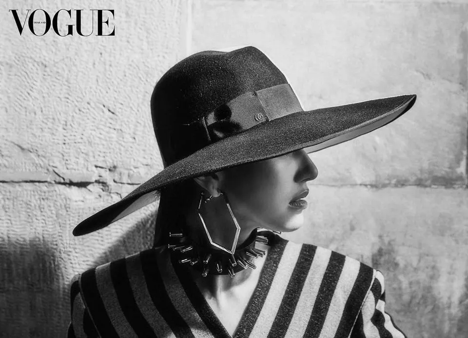 ใหม่-ดาวิกา @ VOGUE Thailand October 2022