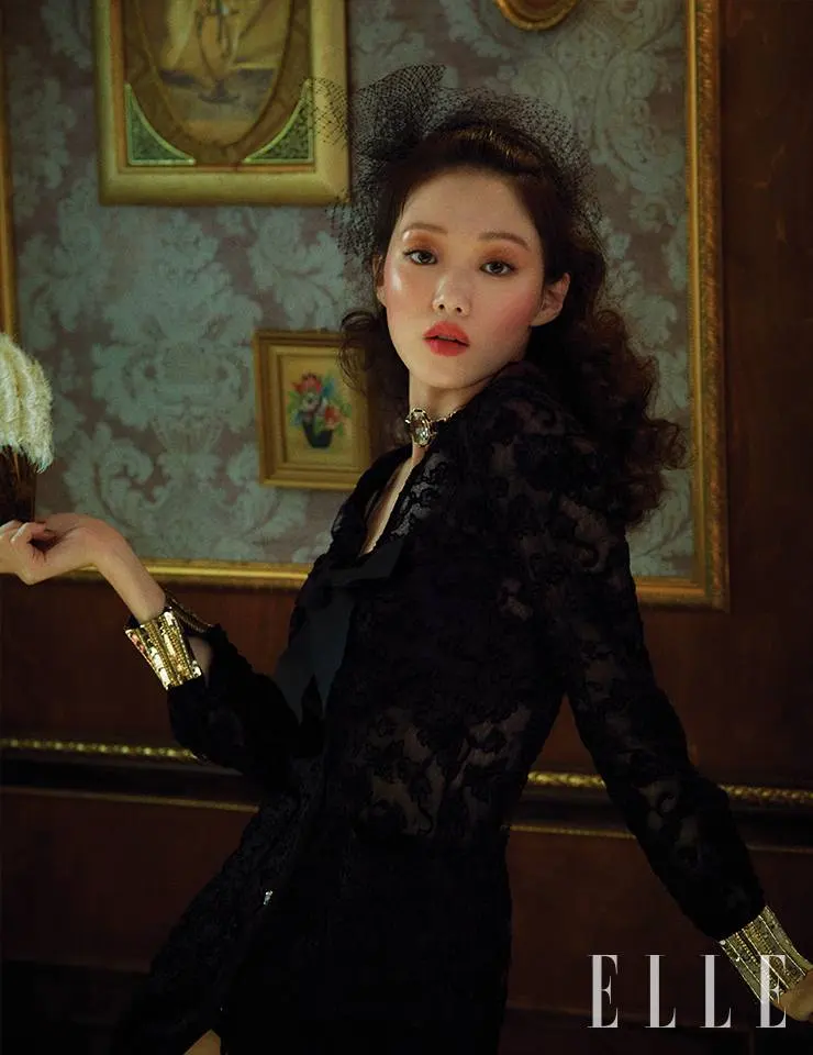 Lee Sung Kyung @ ELLE Korea November 2022