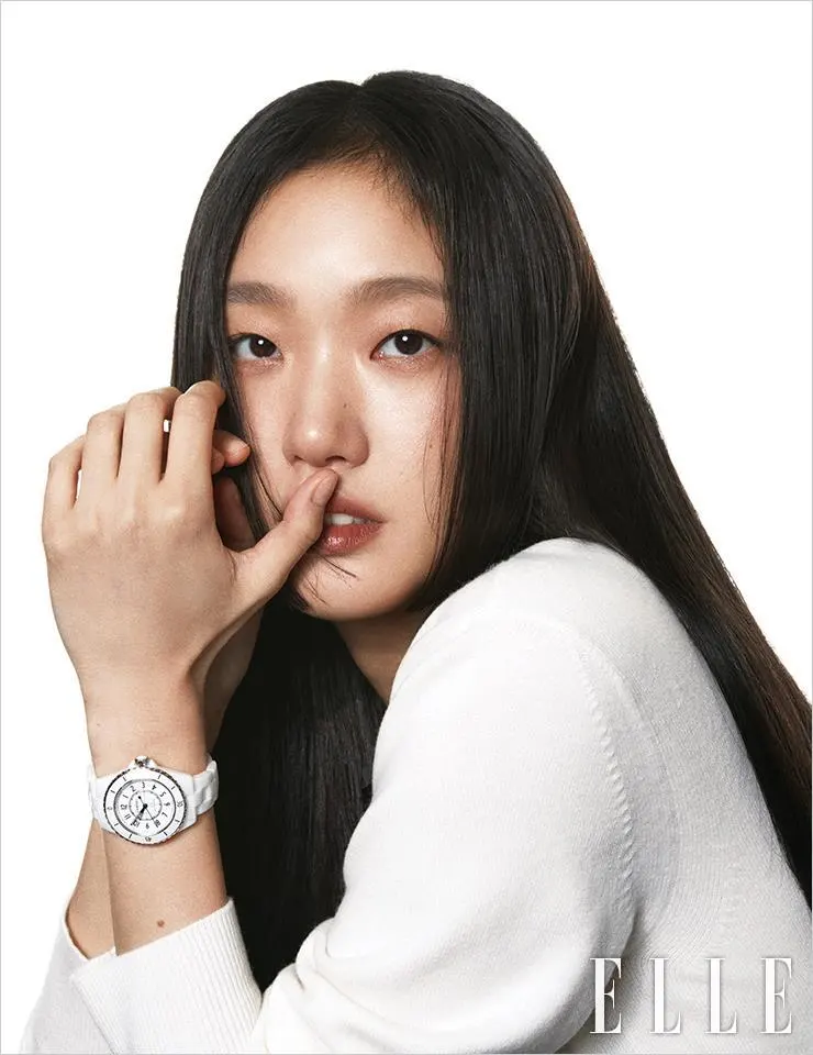 Kim Go Eun @ ELLE Korea November 2022