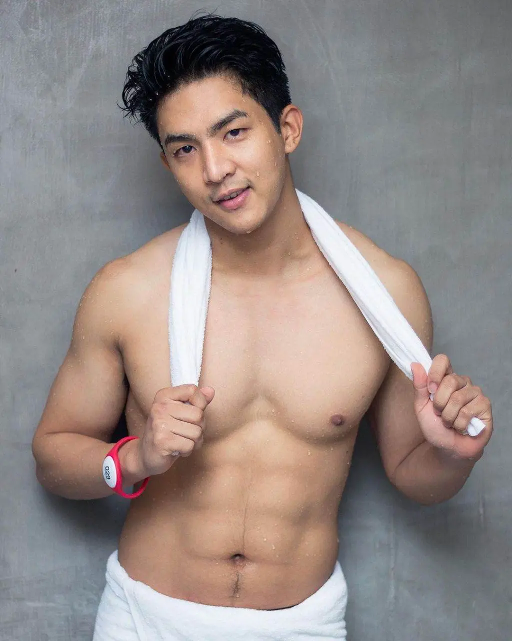 เจอ จัด จ่าย จบ จาก