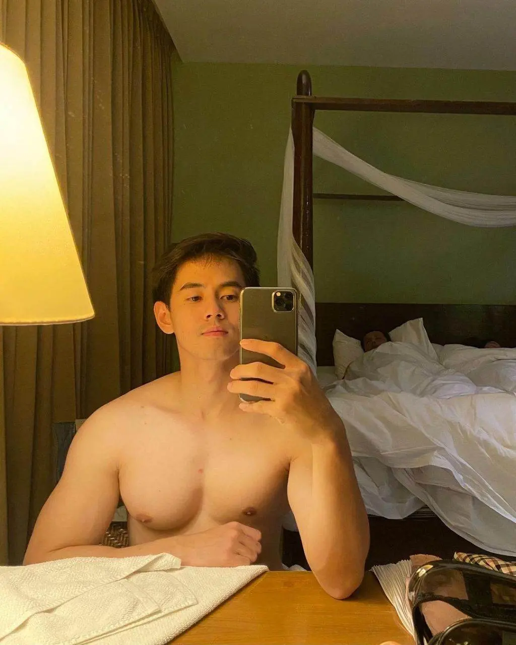 แซ่บ แสบ ซี๊ด