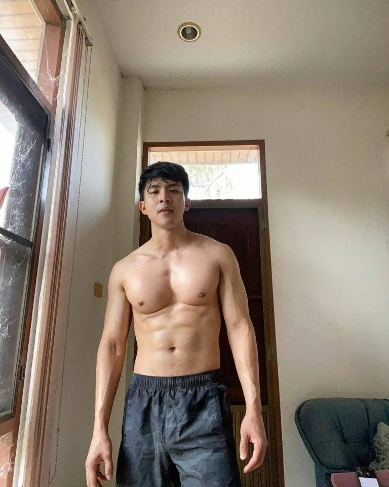แซ่บ แสบ ซี๊ด