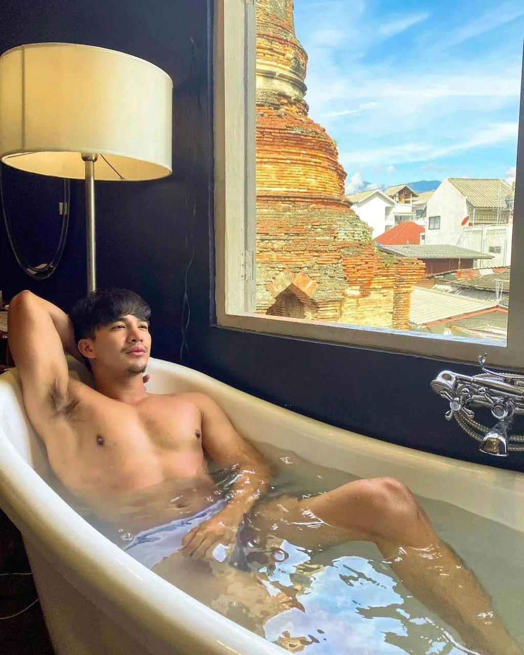 แซ่บ แสบ ซี๊ด