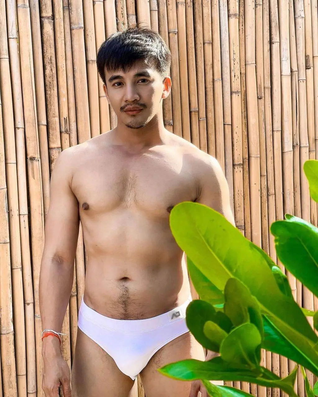แซ่บ แสบ ซี๊ด