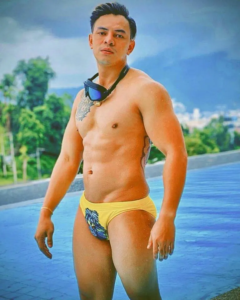 แซ่บ แสบ ซี๊ด