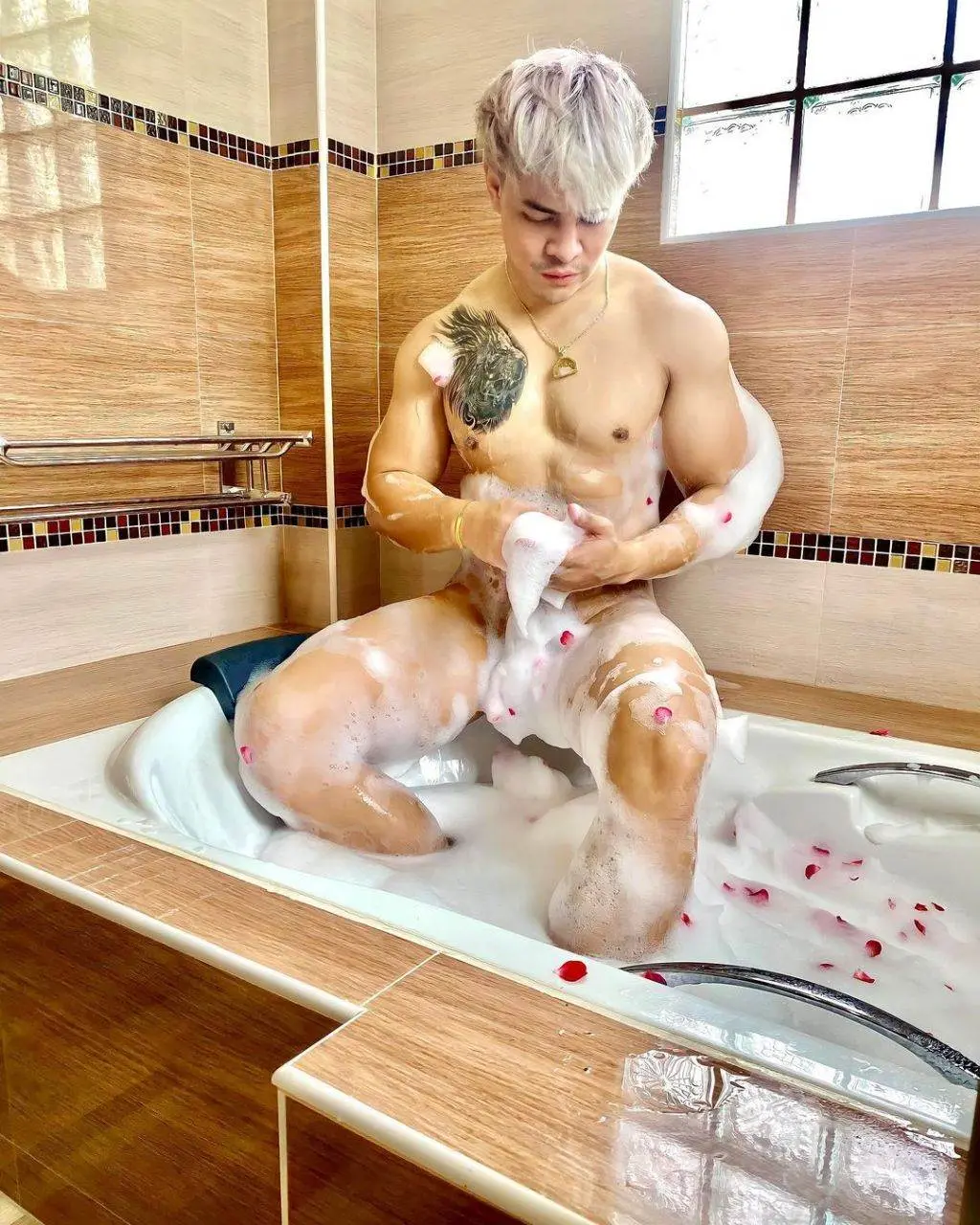 แซ่บ แสบ ซี๊ด