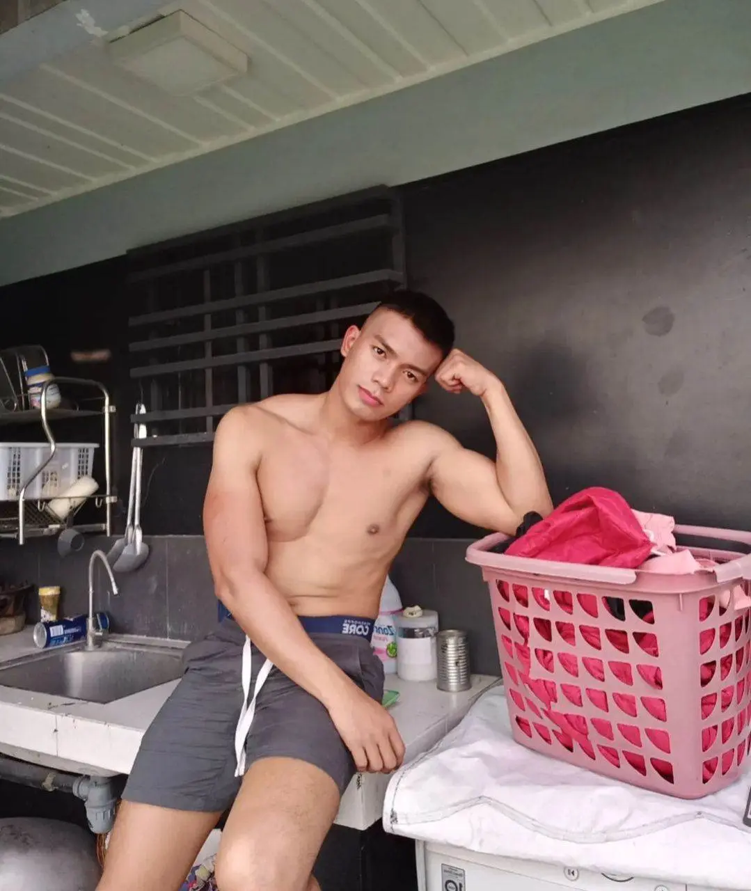 อยากหาคนมาช่วยซักผ้า
