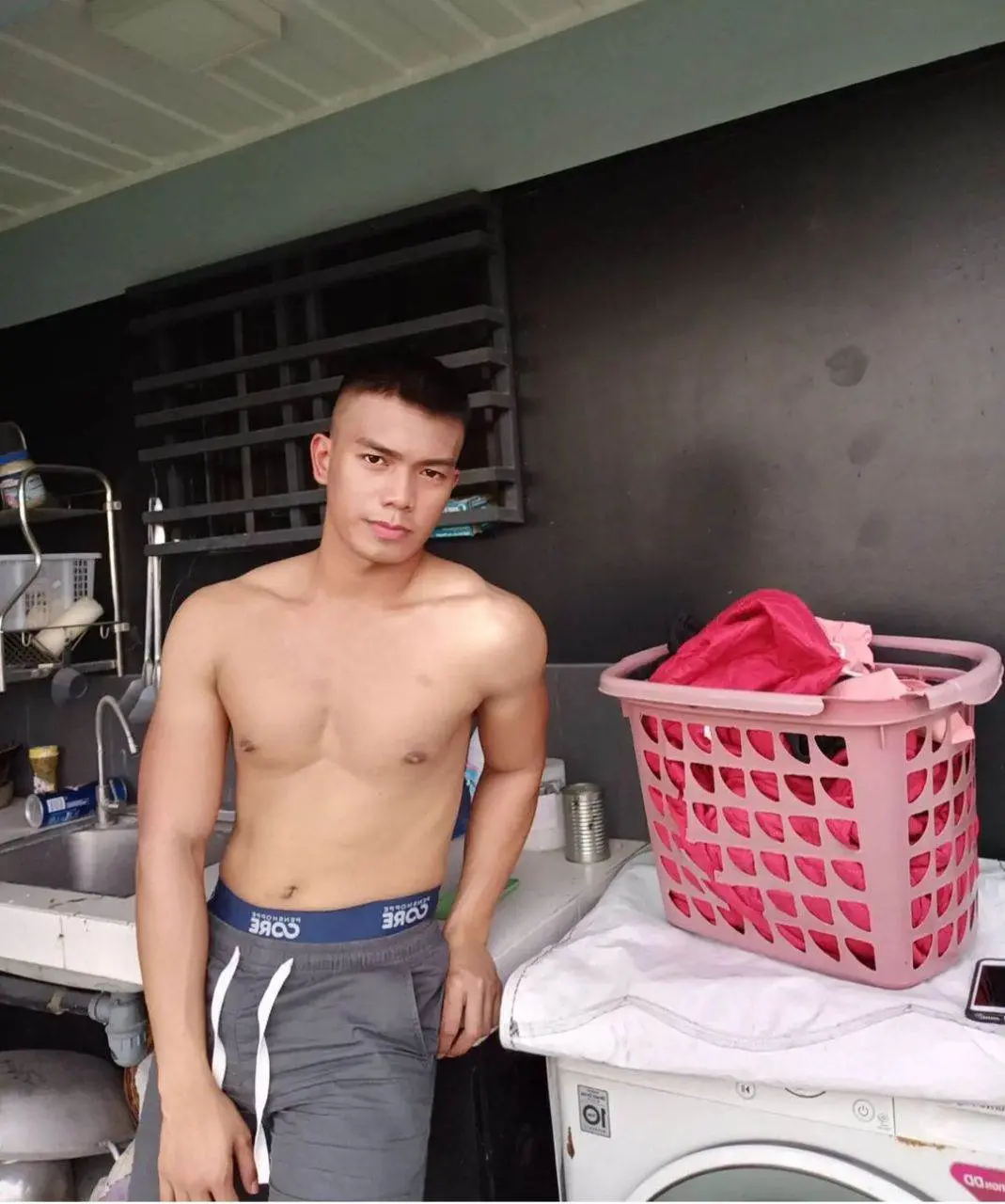 อยากหาคนมาช่วยซักผ้า