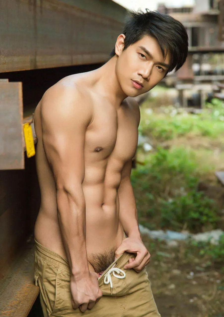ส่องหนุ่ม 2