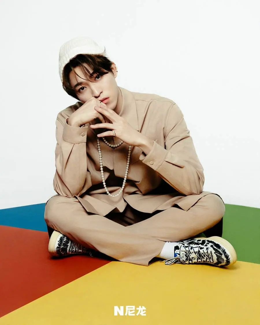 (INTO1) Santa @ NYLON China November 2022