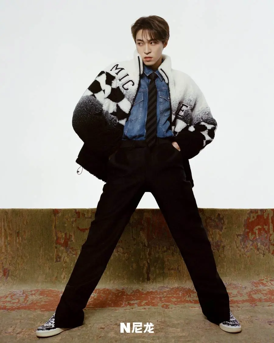 (INTO1) Santa @ NYLON China November 2022