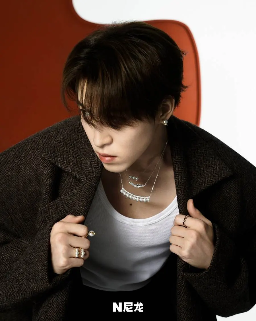 (INTO1) Santa @ NYLON China November 2022
