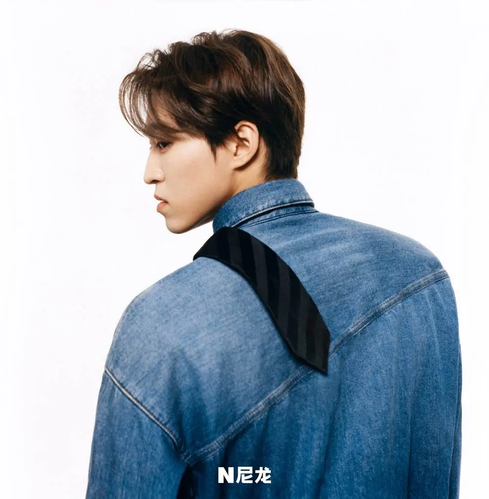 (INTO1) Santa @ NYLON China November 2022