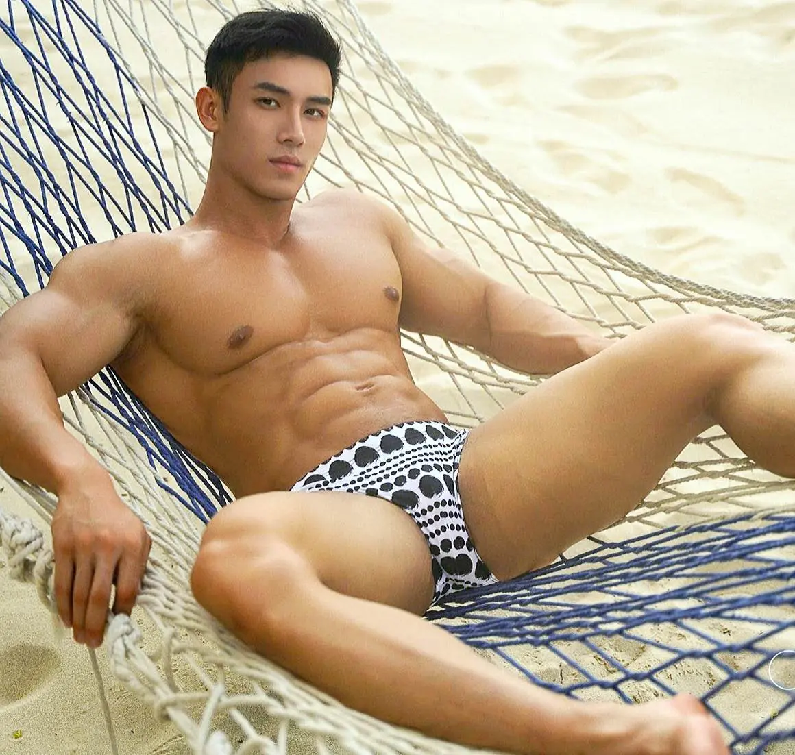 หล่อสะเด็ดเสร็จซี๊ด