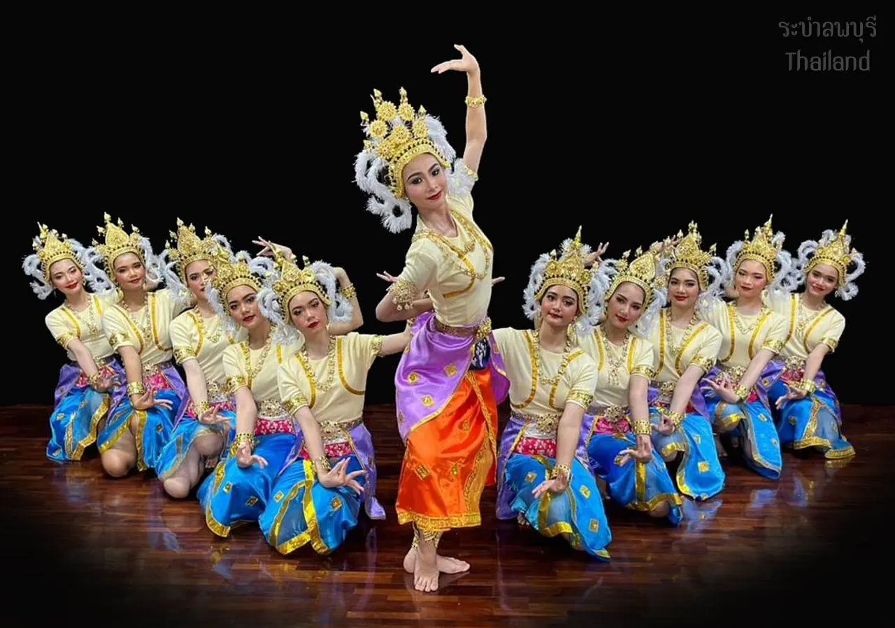 THAILAND 🇹🇭 | Lopburi Period dance