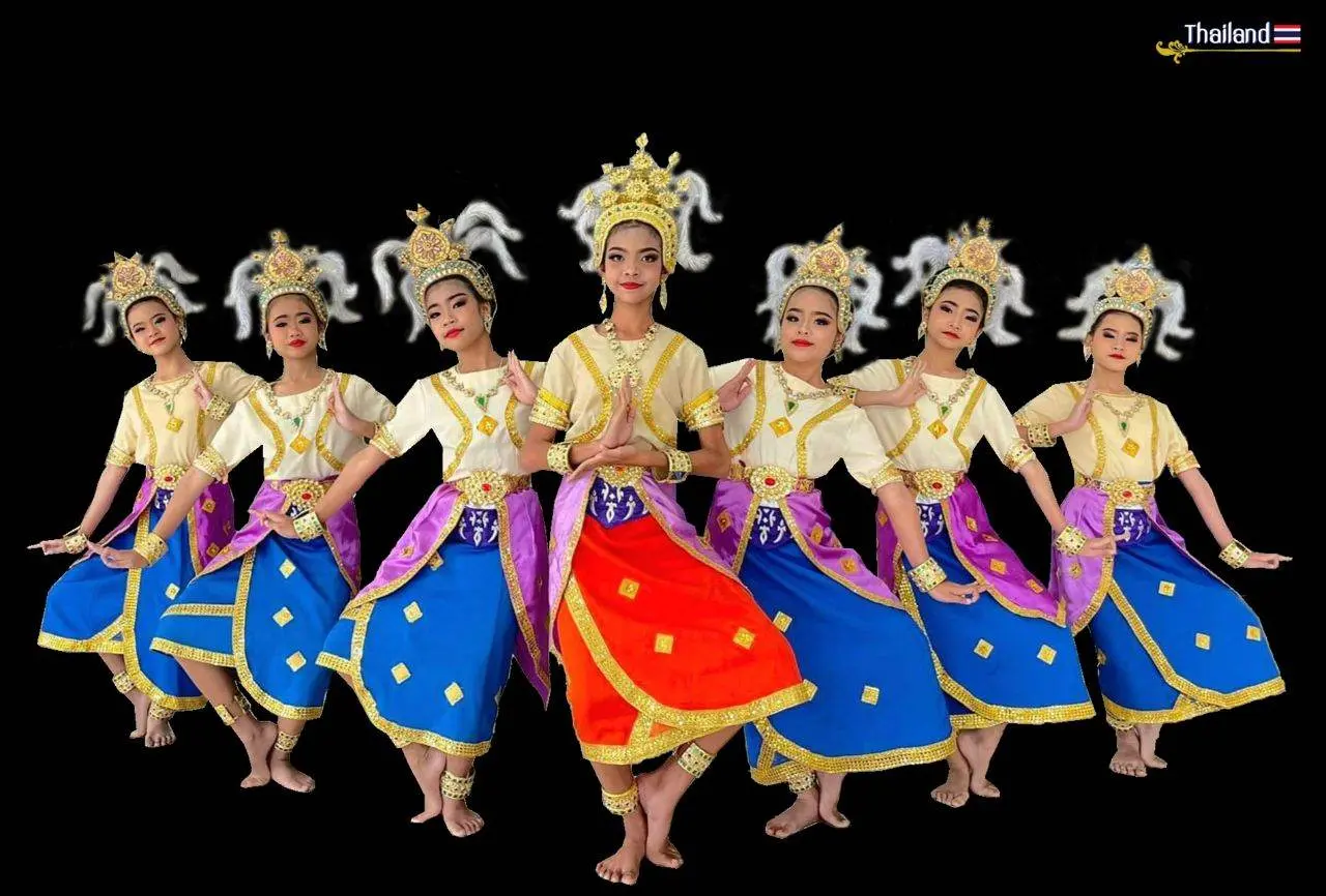 THAILAND 🇹🇭 | Lopburi Period dance