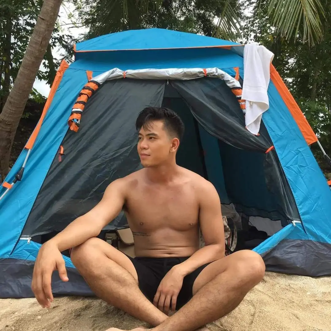หนุ่มหนุ่มฟิลิปปินส์