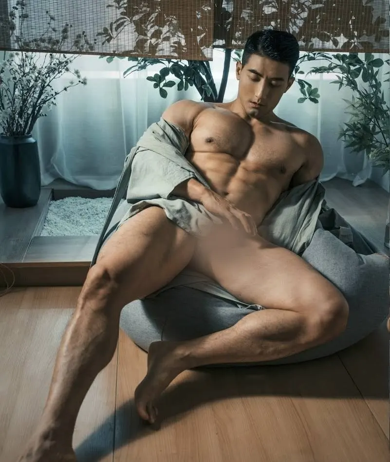 หนุ่มหล่อขึ้นปก 1112