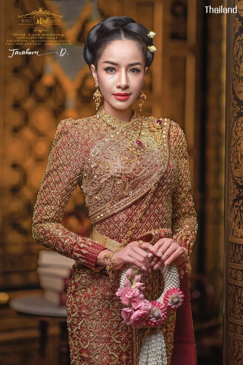 ชุดไทยศิวาลัย