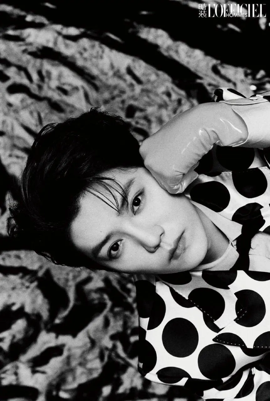 LuHan @ L&rsquo;Officiel Hommes China December 2022