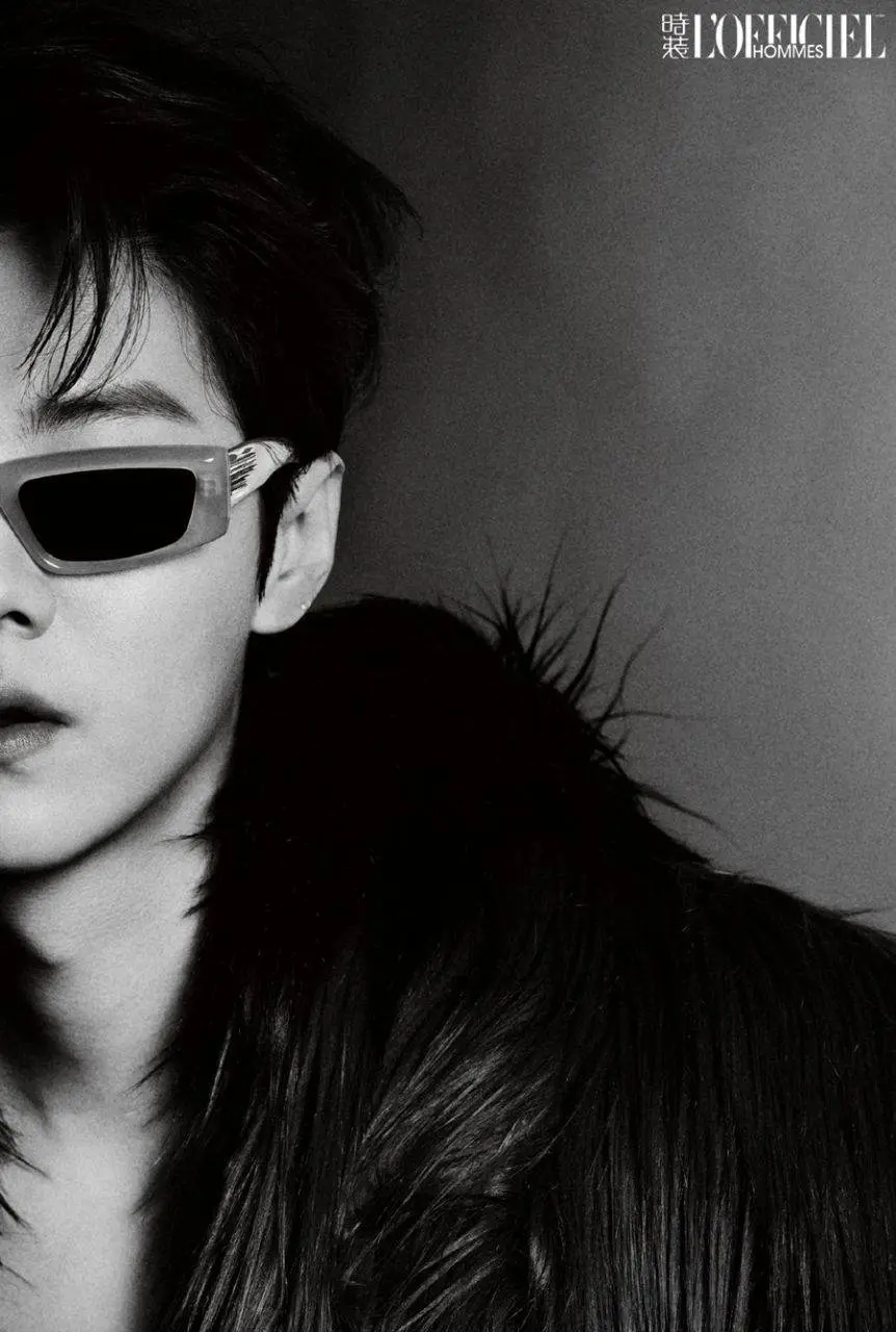 LuHan @ L&rsquo;Officiel Hommes China December 2022