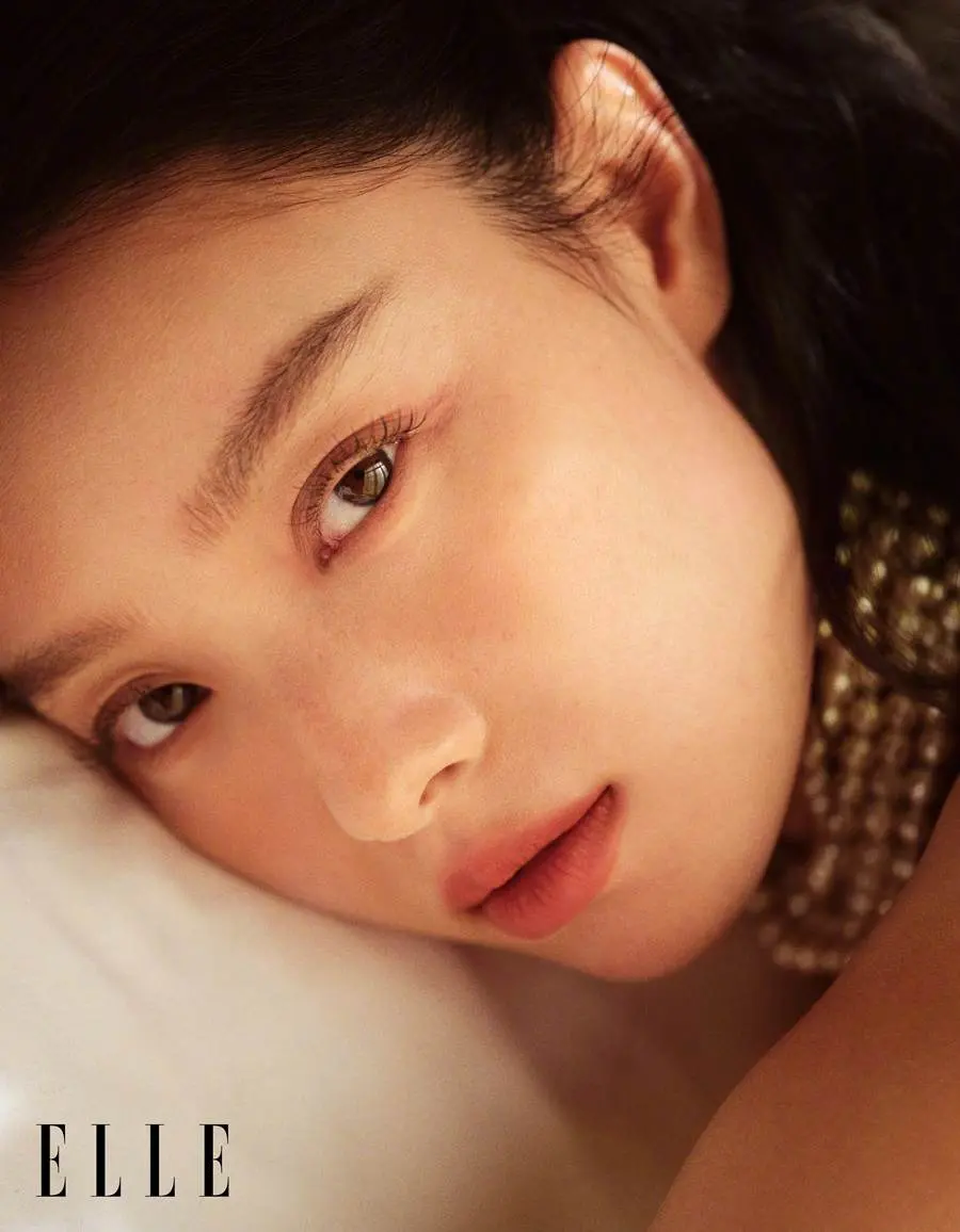 NiNi @ ELLE China December 2022