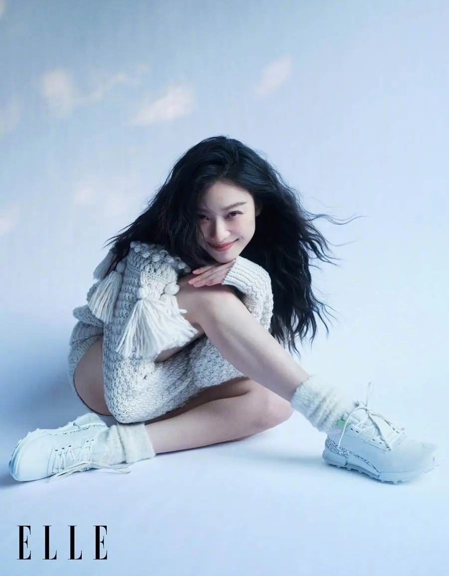 NiNi @ ELLE China December 2022