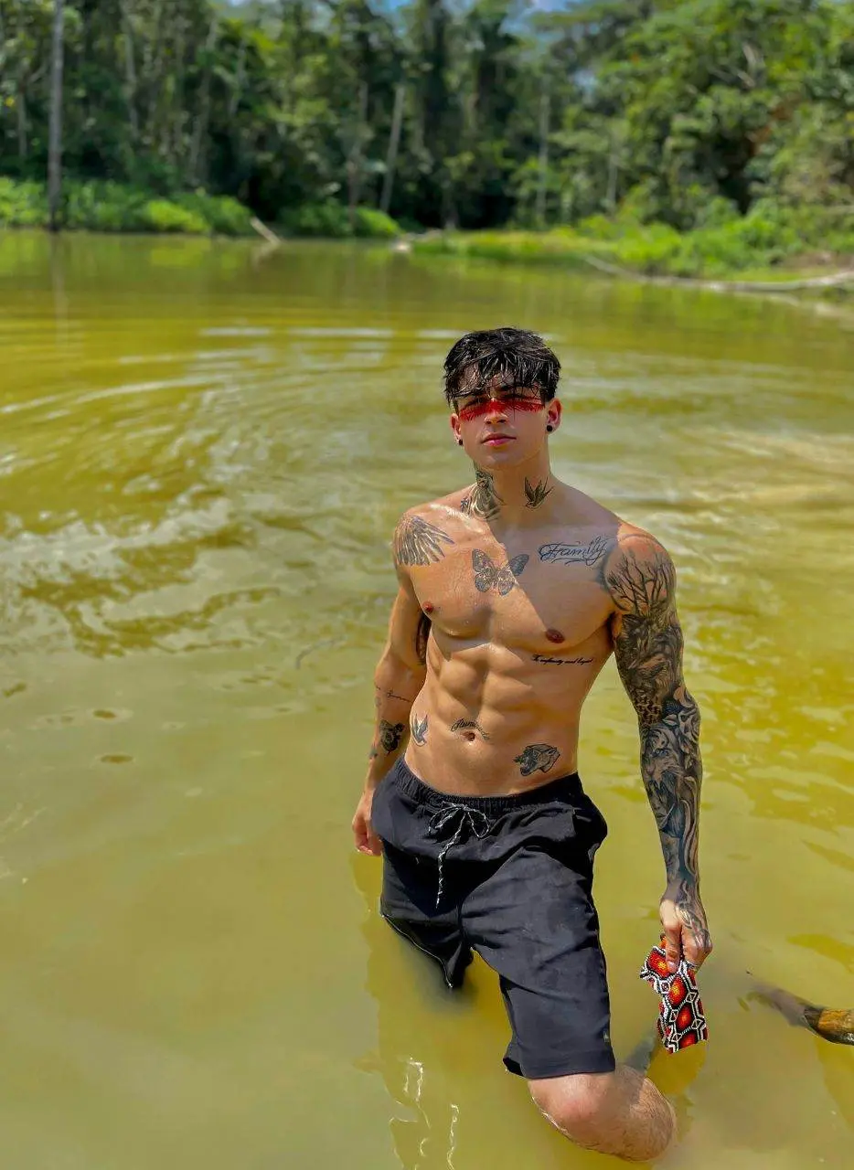 ส่องนายแบบ Henrique Lima