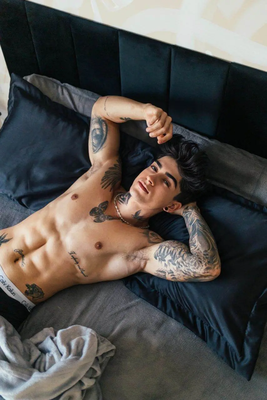 ส่องนายแบบ Henrique Lima