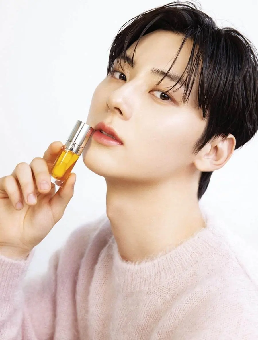 Hwang Min Hyun @ Cosmopolitan Korea December 2022