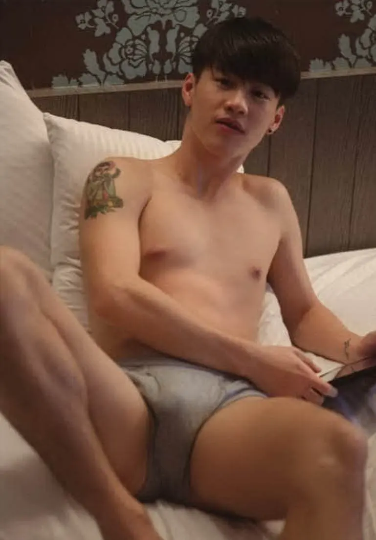 ส่องหนุ่ม 10