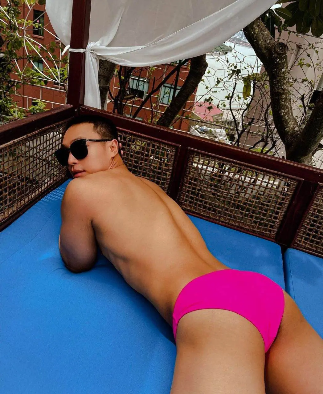 ให้มันเป็นสีชมพู