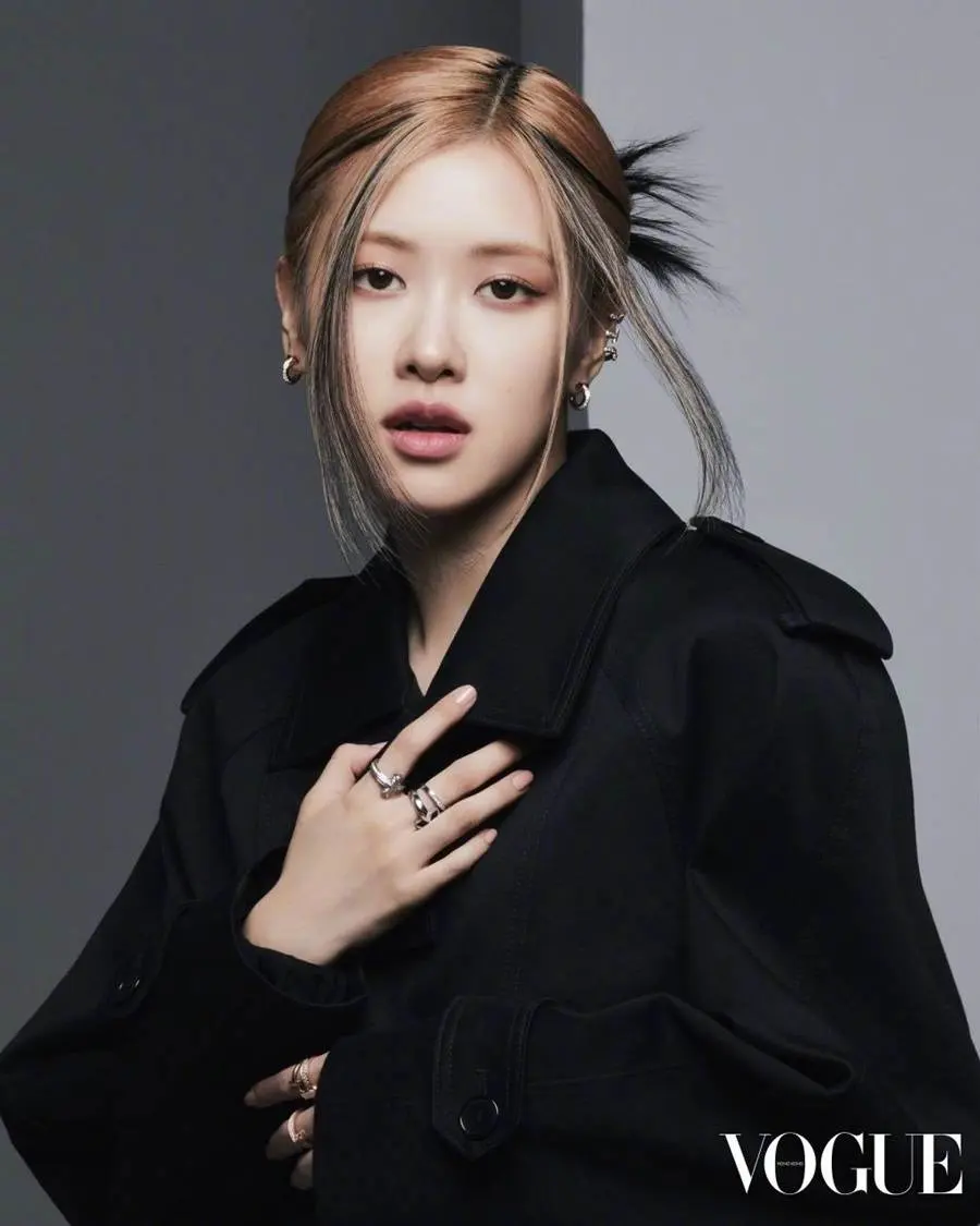 Ros&eacute; @ VOGUE HK December 2022
