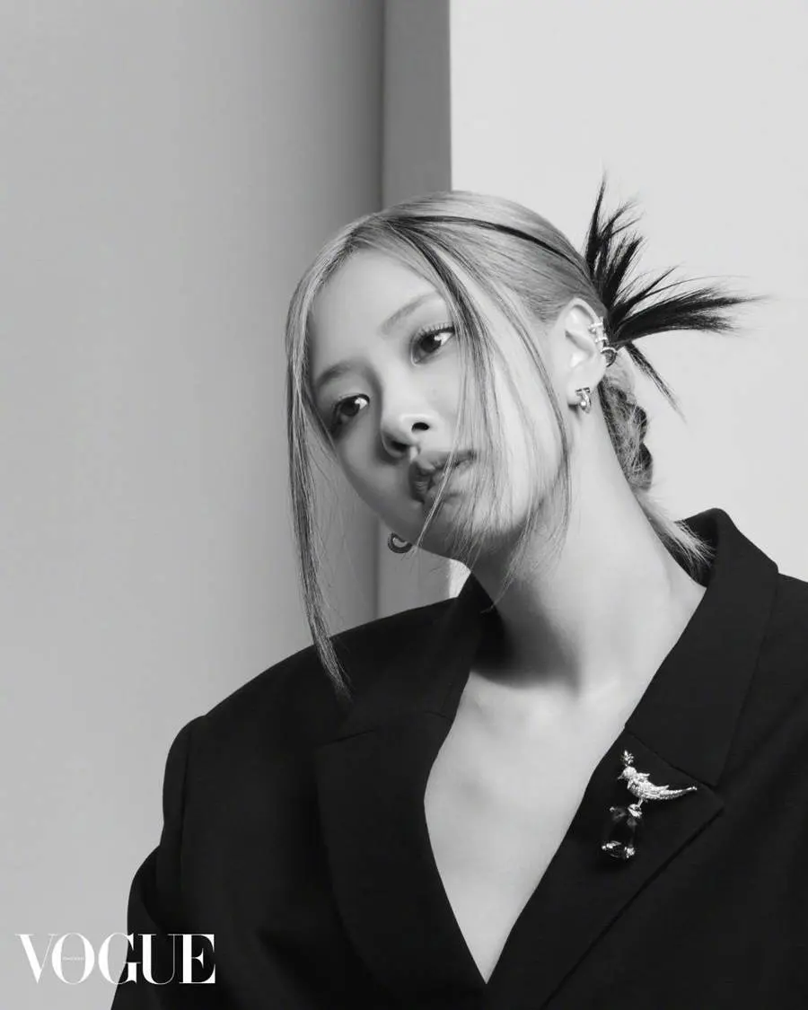 Ros&eacute; @ VOGUE HK December 2022