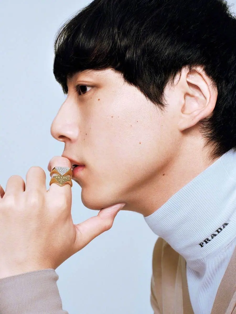 Kentaro Sakaguchi @ Harper's BAZAAR Japan January 2023