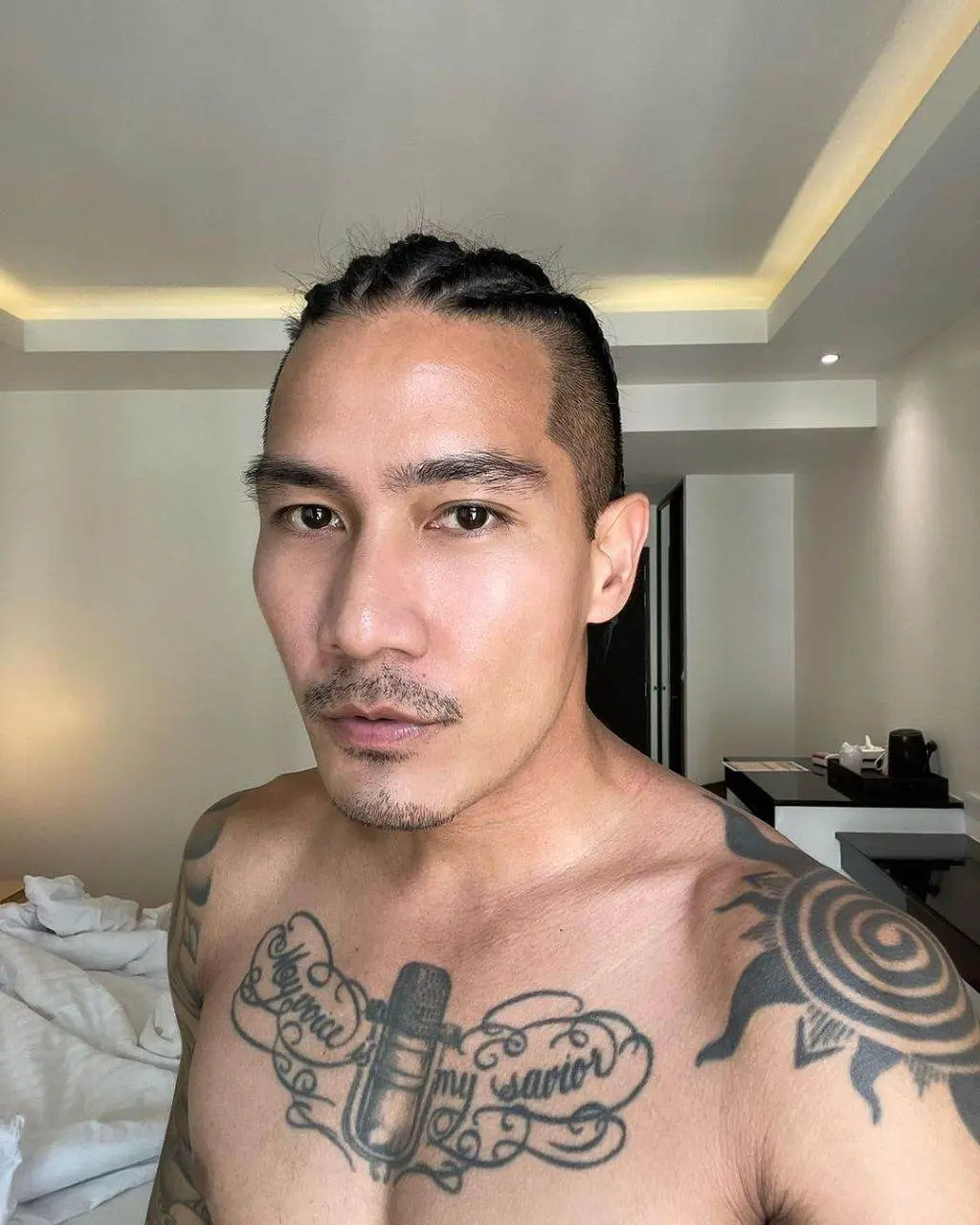 ผัวเถ่อะแบบนี้