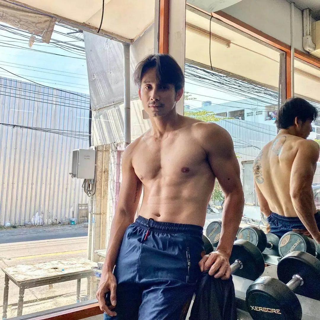 ผัวเถ่อะแบบนี้