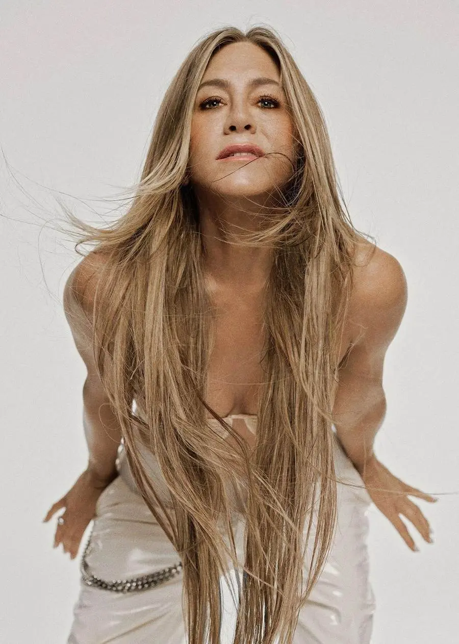 Jennifer Aniston @ Allure US December 2022