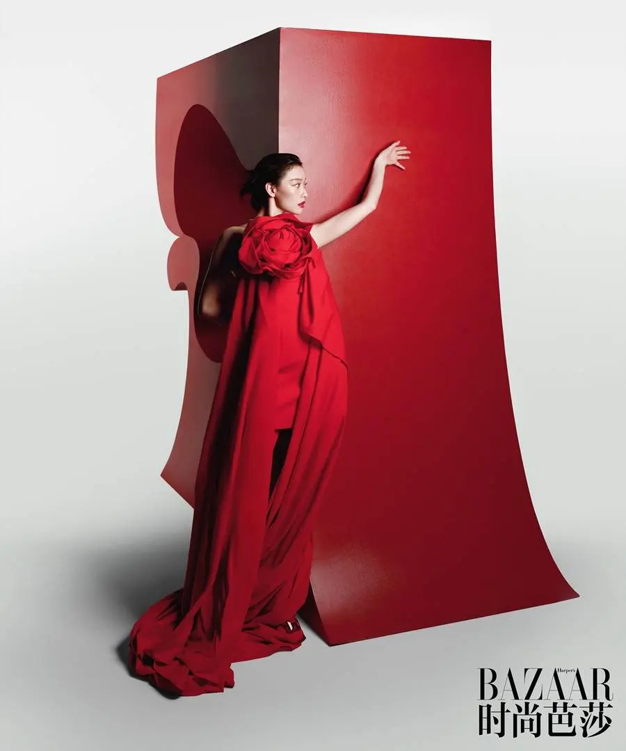 NiNi @ Harper's BAZAAR China January 2023