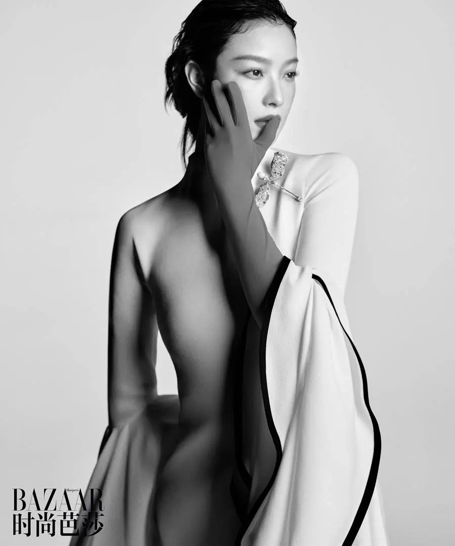 NiNi @ Harper's BAZAAR China January 2023