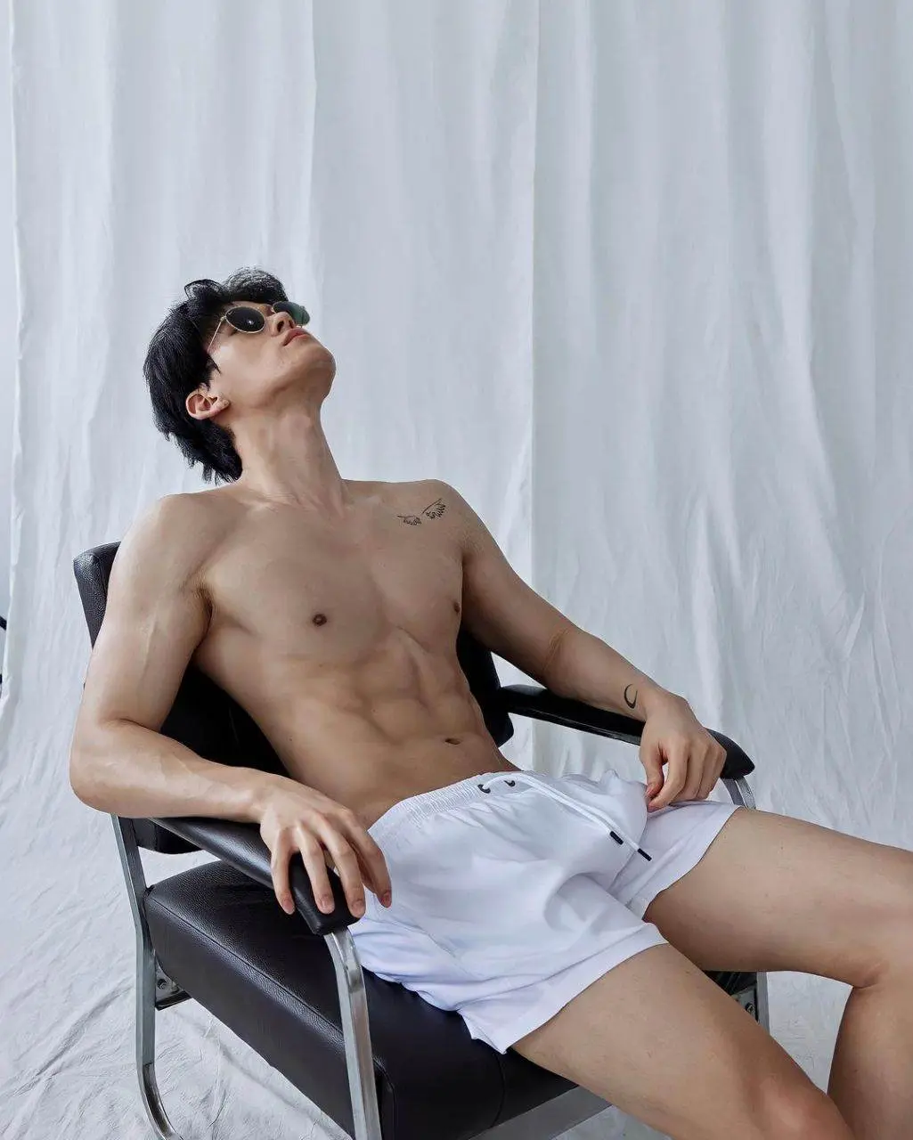 ส่องหนุ่มหล่อวันคริสต์มาส