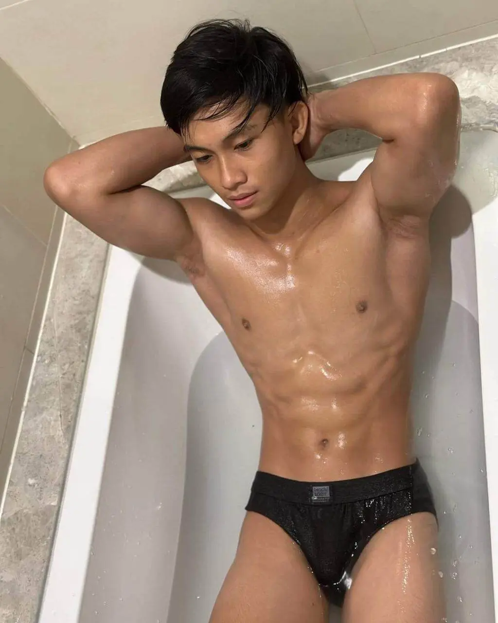 ชวนหนุ่ม..ลงอ่าง