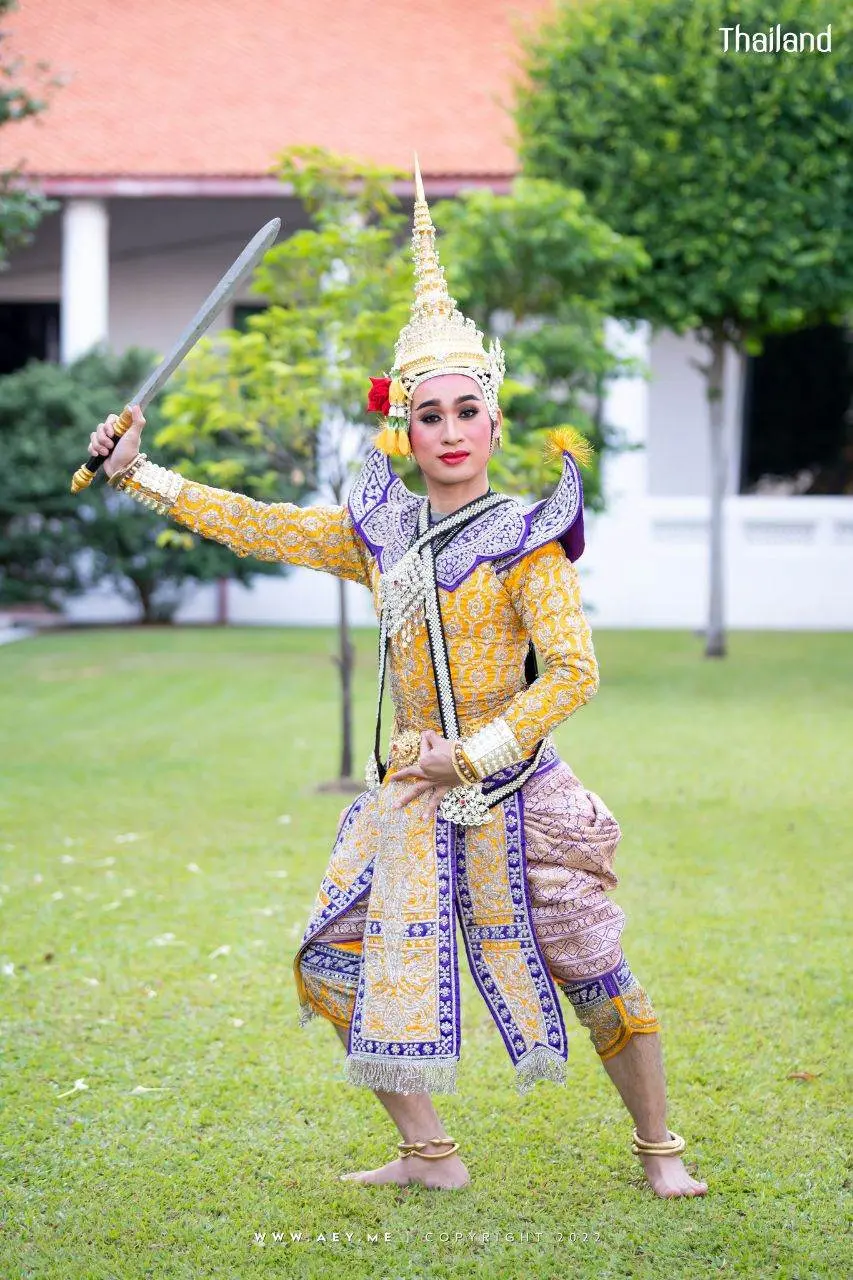THAILAND 🇹🇭 | Khon masked dance drama
