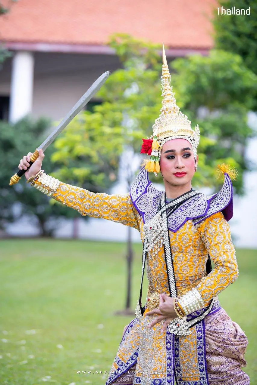 THAILAND 🇹🇭 | Khon masked dance drama