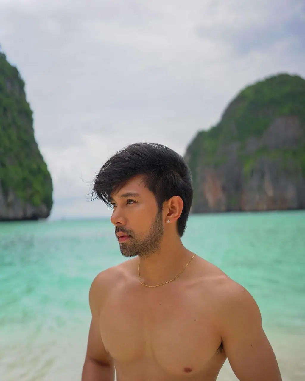 ผัวนัวต้นปี