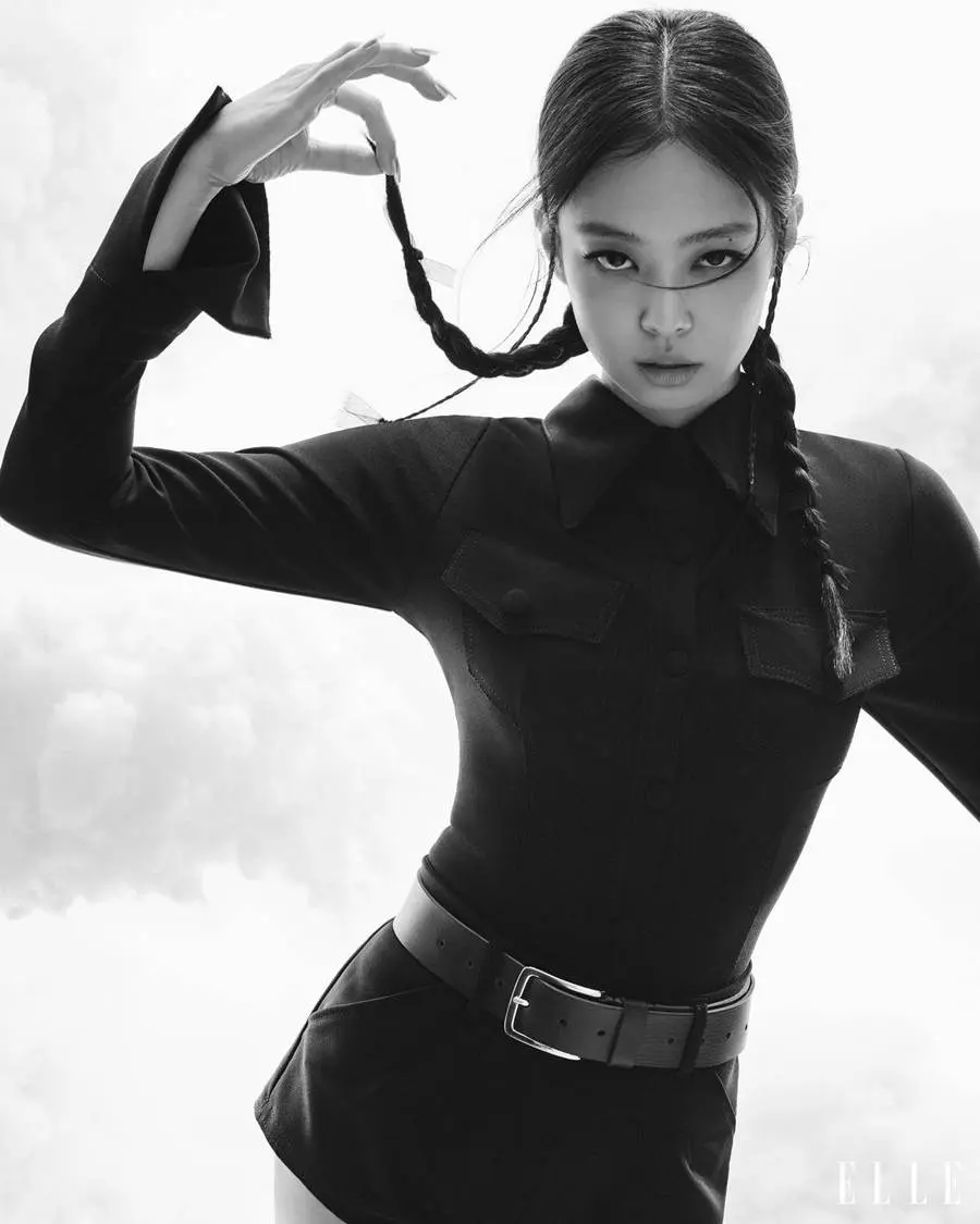 (BLACKPINK) Jennie @ ELLE US Dec/Jan 2023