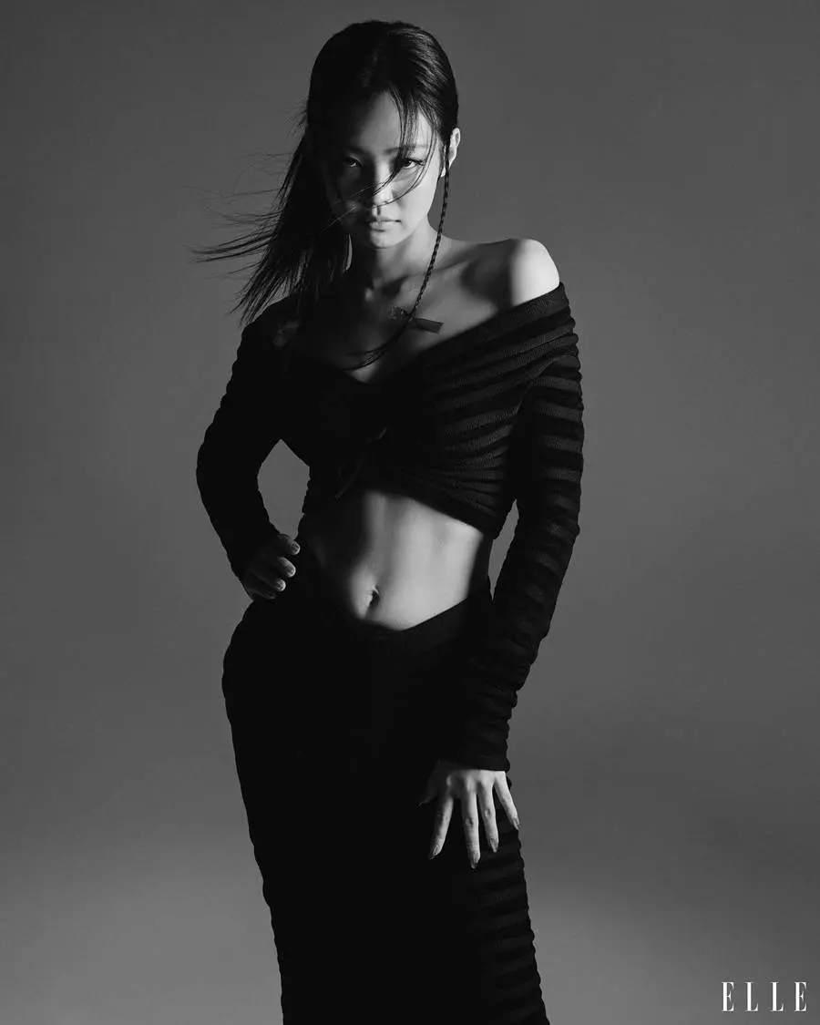 (BLACKPINK) Jennie @ ELLE US Dec/Jan 2023